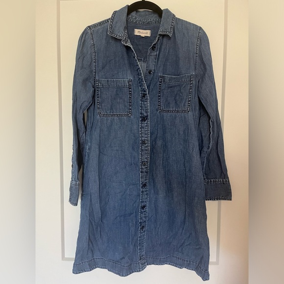 Madewell Dresses & Skirts - Madewell denim long-sleeve dress